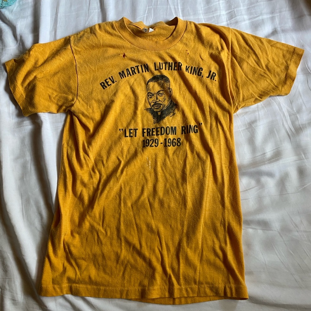 Yellow Graphic T-Shirt vintage MLK